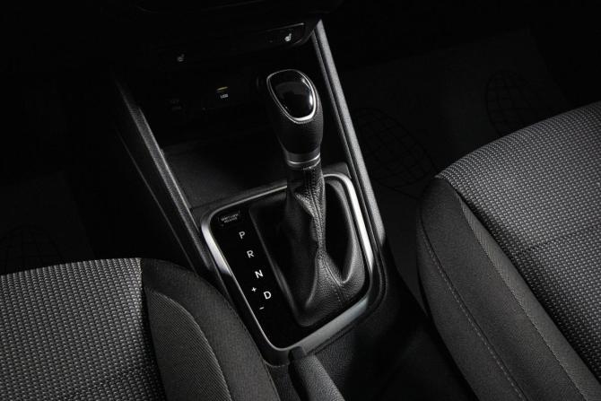 Hyundai Solaris II Рестайлинг с пробегом 2021 года, цена 1 999 000 рублей, 35800 км, седан, Автокод Объявления