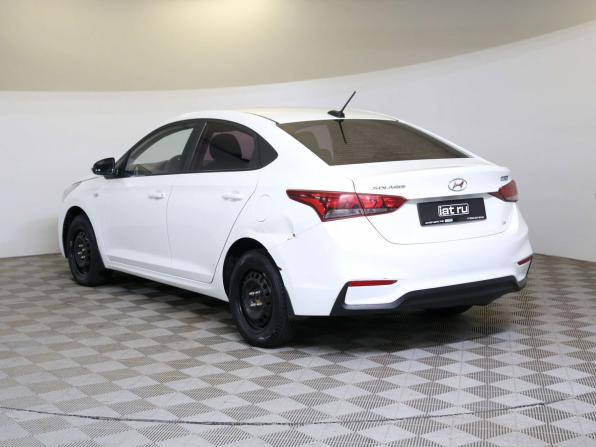Hyundai Solaris II с пробегом 2017 года, цена 699 000 рублей, 247039 км, седан, Автокод Объявления