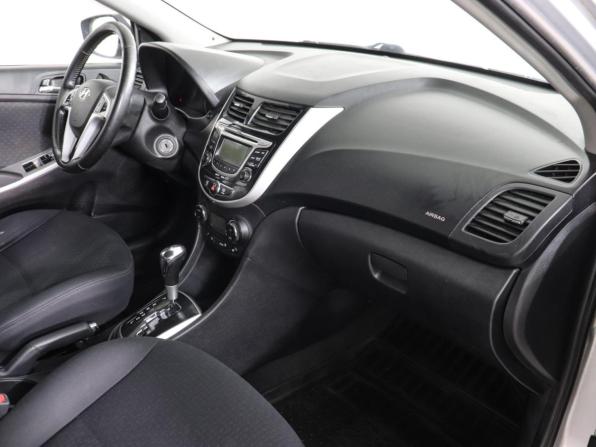 Hyundai Solaris I с пробегом 2012 года, цена 584 000 рублей, 187159 км, хэтчбек, Автокод Объявления