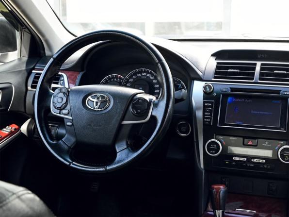 Toyota Camry VII (XV50) с пробегом 2013 года, цена 1 685 000 рублей, 230000 км, седан, Автокод Объявления