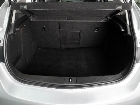 Opel Astra J с пробегом 2010 года, цена 649 000 рублей, 217560 км, хэтчбек, Автокод Объявления