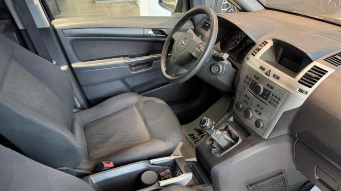 Opel Zafira B Рестайлинг с пробегом 2010 года, цена 420 000 рублей, 215033 км, минивэн, Автокод Объявления