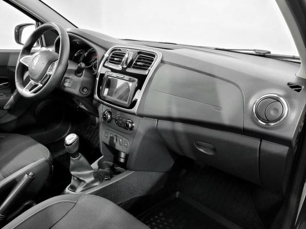 Renault Logan II Рестайлинг с пробегом 2021 года, цена 1 335 000 рублей, 37572 км, седан, Автокод Объявления