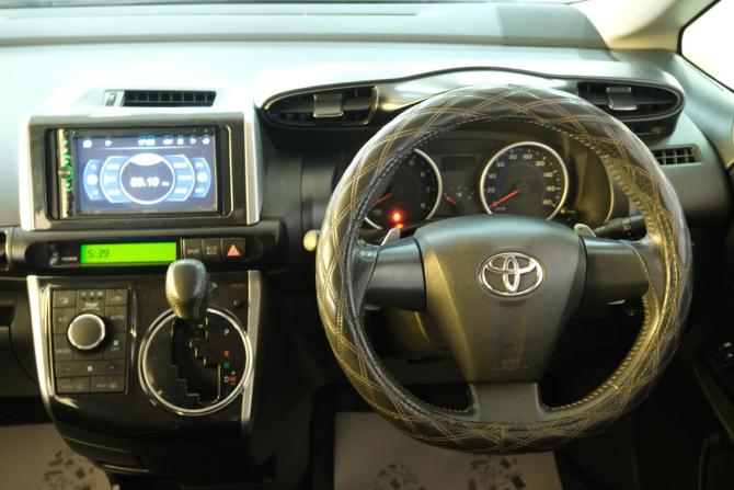 Toyota Wish II Рестайлинг с пробегом 2012 года, цена 1 249 000 рублей, 152000 км, минивэн, Автокод Объявления