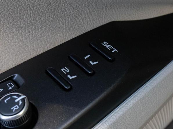 Toyota Camry VIII (XV70) Рестайлинг с пробегом 2021 года, цена 3 150 000 рублей, 89294 км, седан, Автокод Объявления