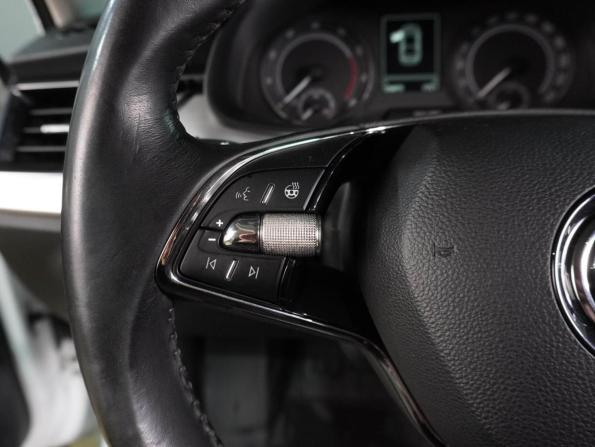 Skoda Rapid II с пробегом 2020 года, цена 1 669 000 рублей, 126875 км, лифтбек, Автокод Объявления