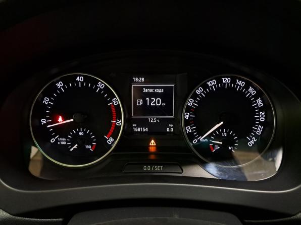 Skoda Rapid I с пробегом 2015 года, цена 955 000 рублей, 168160 км, лифтбек, Автокод Объявления