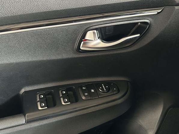 Kia Rio IV Рестайлинг с пробегом 2020 года, цена 1 748 000 рублей, 108793 км, хэтчбек, Автокод Объявления
