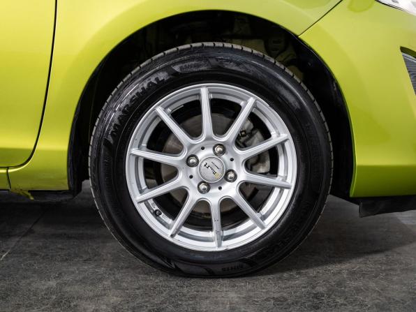 Toyota Aqua I Рестайлинг с пробегом 2015 года, цена 960 500 рублей, 99500 км, хэтчбек, Автокод Объявления