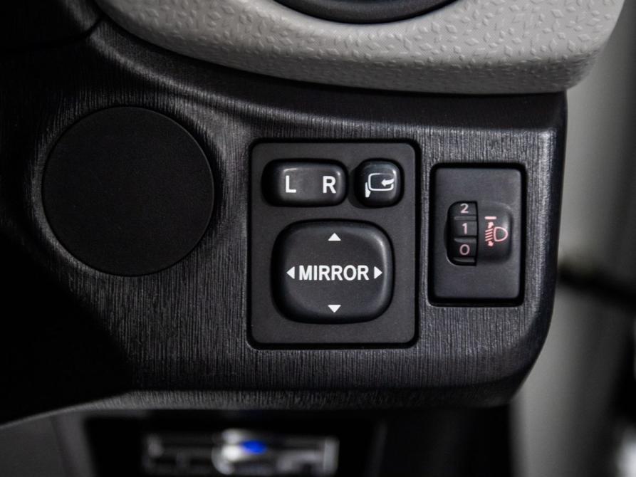 Toyota Vitz III (XP130) Иркутск  - изображение 15