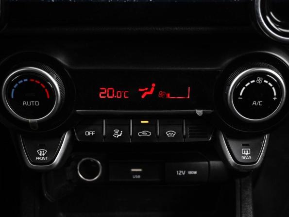 Kia Rio IV Рестайлинг с пробегом 2021 года, цена 1 699 000 рублей, 73243 км, седан, Автокод Объявления