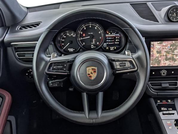 Porsche Macan I Рестайлинг 2 с пробегом 2022 года, цена 7 300 000 рублей, 26584 км, внедорожник, Автокод Объявления