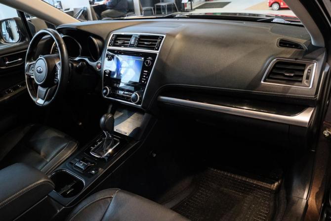 Subaru Legacy VI Рестайлинг с пробегом 2019 года, цена 2 550 000 рублей, 76837 км, седан, Автокод Объявления
