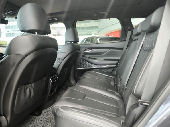 Hyundai Santa Fe IV Рестайлинг с пробегом 2020 года, цена 3 950 000 рублей, 128500 км, внедорожник, Автокод Объявления