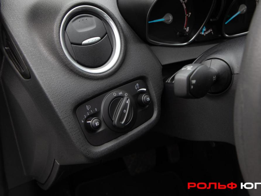 Ford Fiesta Mk6 Рестайлинг Москва  - изображение 15