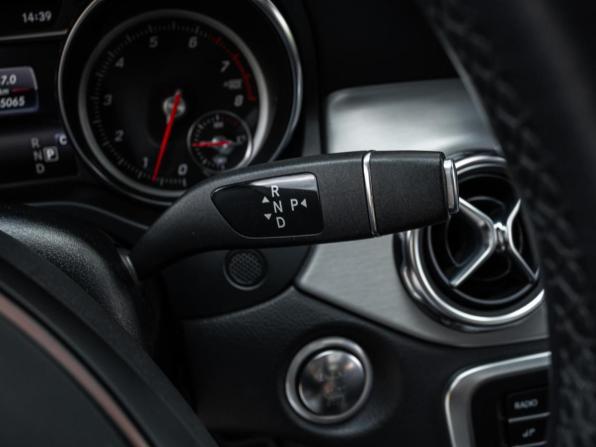 Mercedes-Benz GLA I (X156) Рестайлинг с пробегом 2019 года, цена 2 720 000 рублей, 145065 км, внедорожник, Автокод Объявления