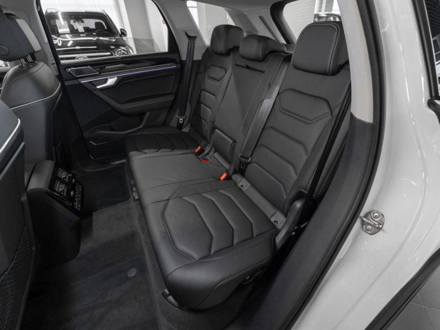 Volkswagen Touareg III Рестайлинг Москва  - изображение 14
