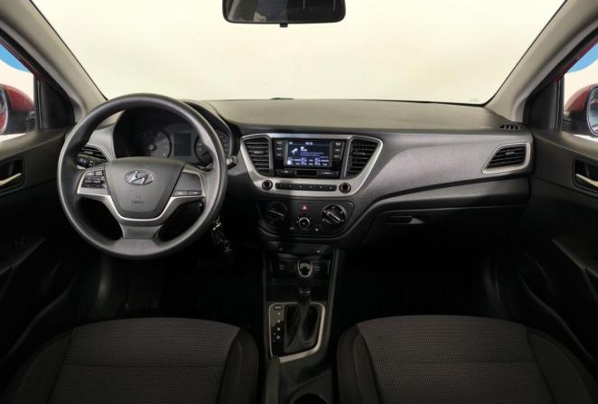 Hyundai Solaris II с пробегом 2018 года, цена 1 350 000 рублей, 79517 км, седан, Автокод Объявления