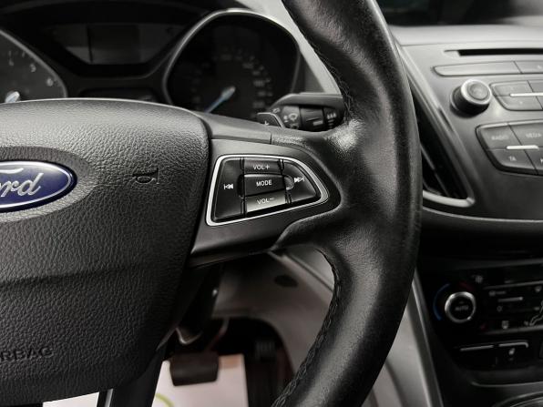 Ford Kuga II Рестайлинг с пробегом 2017 года, цена 1 760 000 рублей, 105099 км, внедорожник, Автокод Объявления