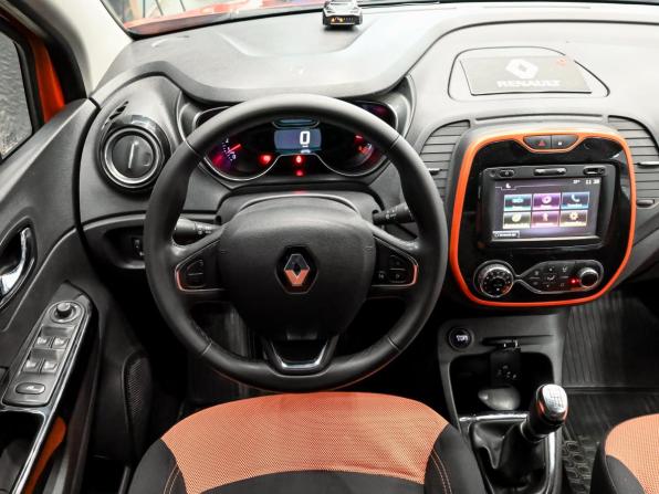 Renault Kaptur I с пробегом 2017 года, цена 1 410 000 рублей, 200868 км, внедорожник, Автокод Объявления