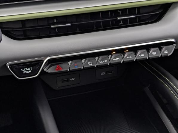 Geely Coolray I Рестайлинг с пробегом 2023 года, цена 1 999 000 рублей, 18481 км, внедорожник, Автокод Объявления