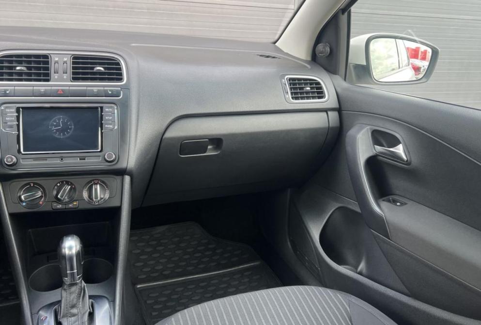 Volkswagen Polo V Красноярск  - изображение 17