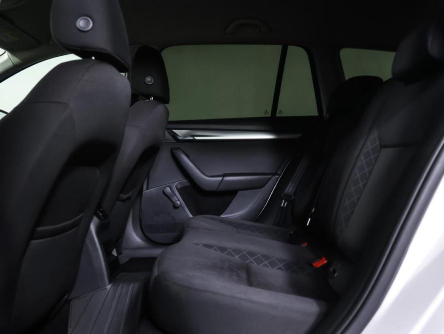 Skoda Octavia III (A7) Рестайлинг Москва  - изображение 13