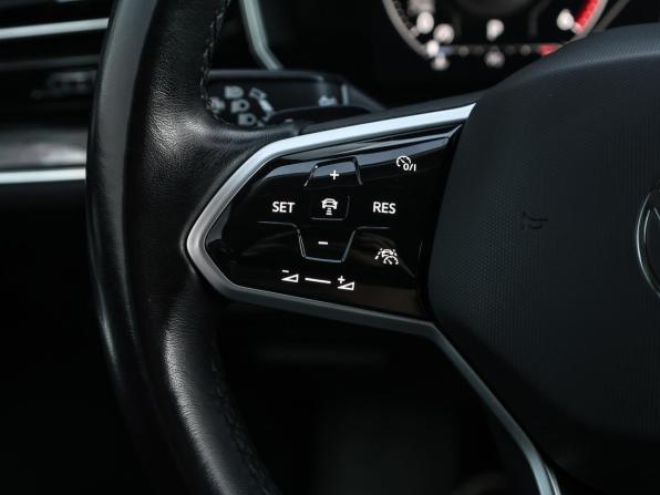 Volkswagen Touareg III с пробегом 2021 года, цена 7 398 000 рублей, 36100 км, внедорожник, Автокод Объявления