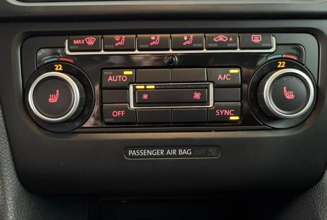 Volkswagen Golf VI с пробегом 2012 года, цена 645 000 рублей, 170925 км, хэтчбек, Автокод Объявления