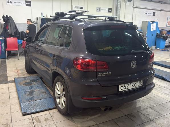 Volkswagen Tiguan I Рестайлинг с пробегом 2015 года, цена 1 290 000 рублей, 212096 км, внедорожник, Автокод Объявления