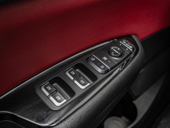 Kia Optima IV Рестайлинг с пробегом 2018 года, цена 2 250 000 рублей, 100846 км, седан, Автокод Объявления