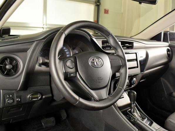 Toyota Corolla XI (E160 E170 E180) Рестайлинг 1 с пробегом 2017 года, цена 1 399 999 рублей, 171769 км, седан, Автокод Объявления