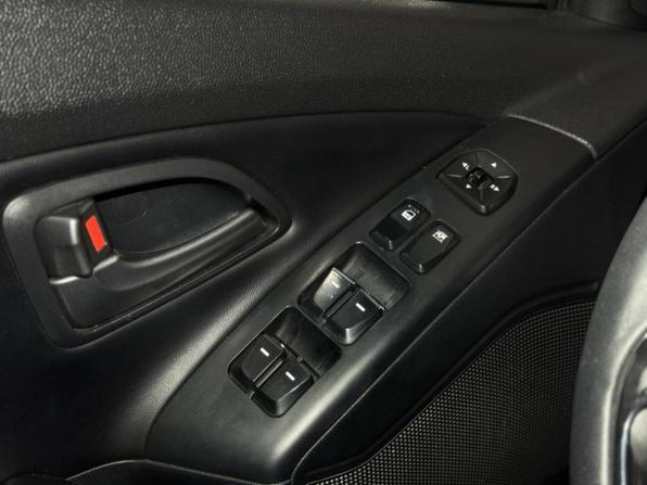 Hyundai ix35 I Рестайлинг с пробегом 2014 года, цена 1 399 000 рублей, 235960 км, внедорожник, Автокод Объявления