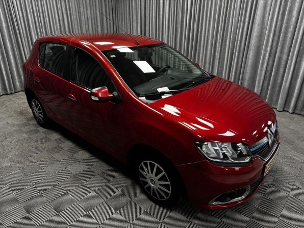 Renault Sandero II с пробегом 2014 года, цена 765 000 рублей, 158464 км, хэтчбек, Автокод Объявления