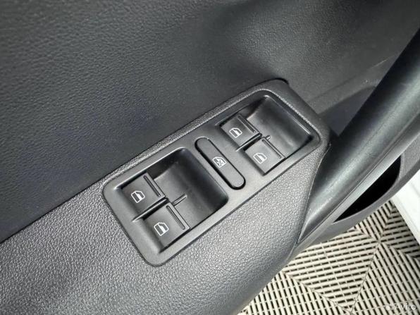 Volkswagen Polo V Рестайлинг с пробегом 2018 года, цена 1 375 000 рублей, 113002 км, седан, Автокод Объявления