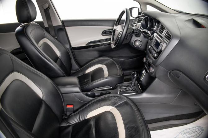 Kia Ceed II с пробегом 2014 года, цена 1 219 000 рублей, 157000 км, универсал, Автокод Объявления