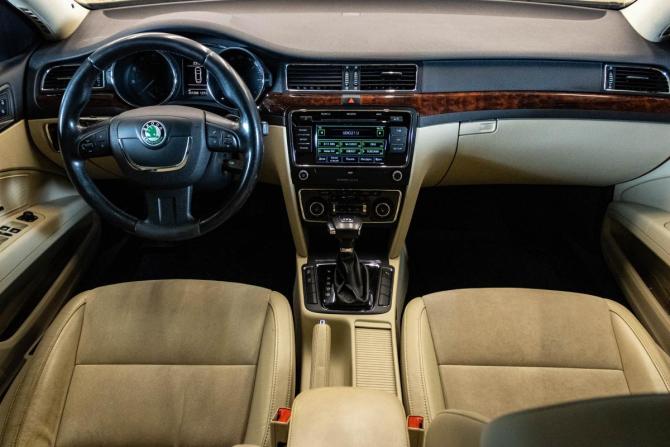 Skoda Superb II с пробегом 2011 года, цена 959 000 рублей, 251288 км, лифтбек, Автокод Объявления