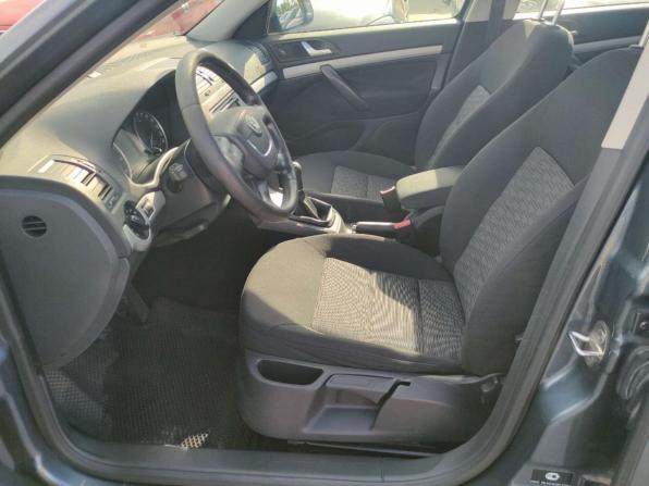 Skoda Octavia II (A5) Рестайлинг с пробегом 2012 года, цена 595 000 рублей, 403248 км, лифтбек, Автокод Объявления