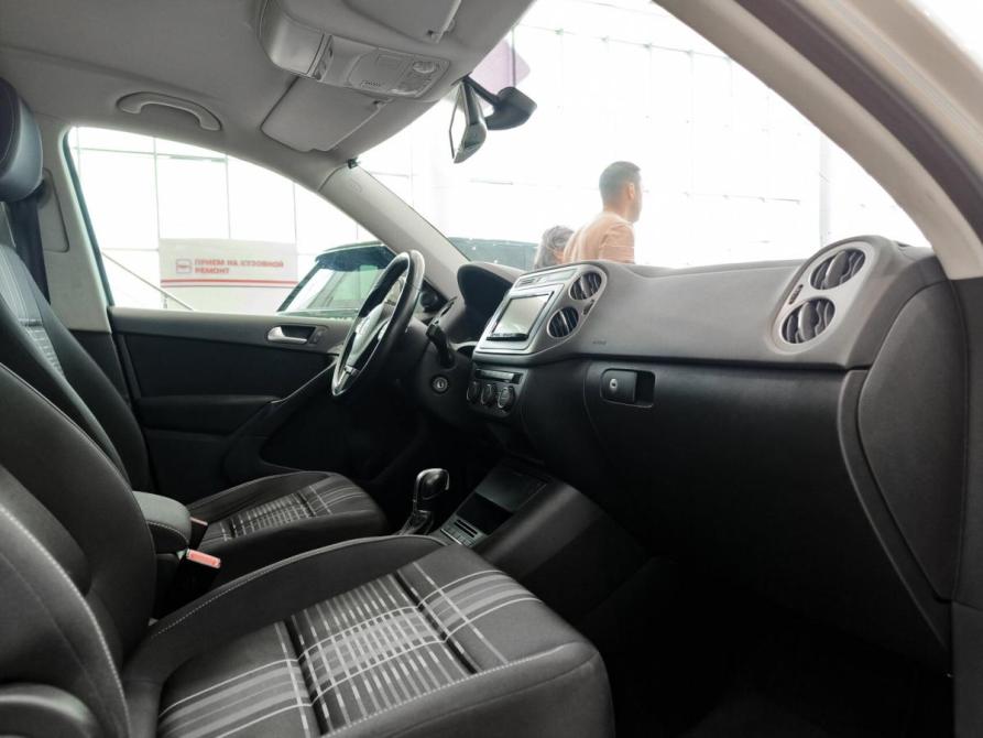 Volkswagen Tiguan I Рестайлинг Казань  - изображение 13