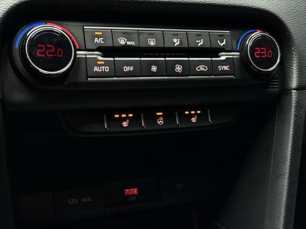 Kia Ceed III с пробегом 2021 года, цена 1 799 000 рублей, 73220 км, универсал, Автокод Объявления