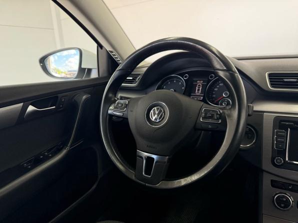 Volkswagen Passat B7 с пробегом 2013 года, цена 1 199 000 рублей, 176800 км, седан, Автокод Объявления