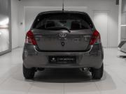 Toyota Yaris II Рестайлинг Москва  - изображение 28