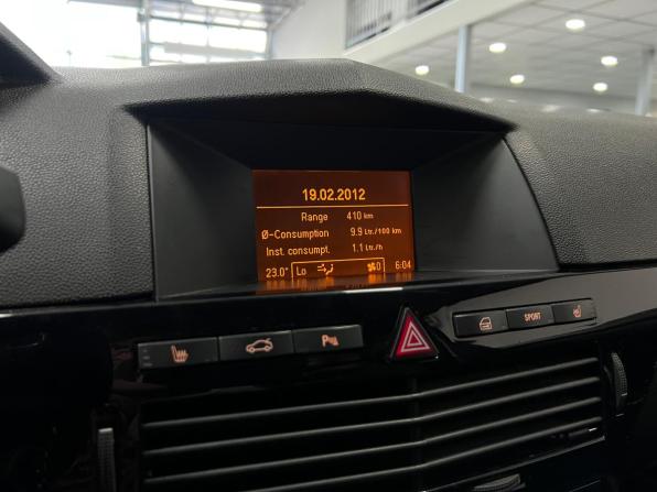 Opel Astra H Рестайлинг с пробегом 2012 года, цена 620 000 рублей, 178117 км, седан, Автокод Объявления