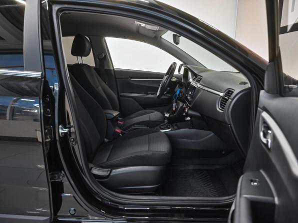 Kia Rio IV Рестайлинг с пробегом 2021 года, цена 2 099 000 рублей, 19692 км, хэтчбек, Автокод Объявления