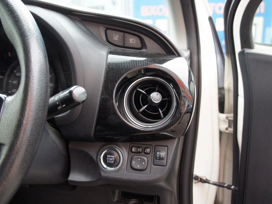 Toyota Vitz III (XP130) Рестайлинг Березовский  - изображение 13