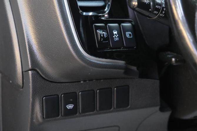 Mitsubishi Outlander III Рестайлинг 2 с пробегом 2016 года, цена 1 669 000 рублей, 327000 км, внедорожник, Автокод Объявления