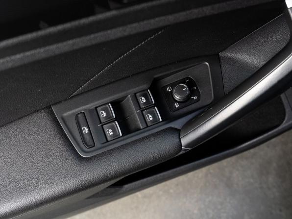 Volkswagen Tiguan II с пробегом 2017 года, цена 2 700 000 рублей, 179869 км, внедорожник, Автокод Объявления
