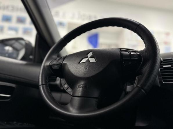 Mitsubishi Outlander II Рестайлинг с пробегом 2010 года, цена 1 230 000 рублей, 244280 км, внедорожник, Автокод Объявления
