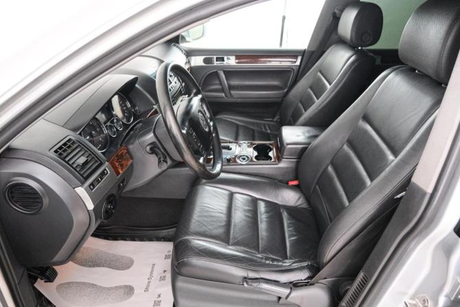 Volkswagen Touareg I Рестайлинг с пробегом 2008 года, цена 1 349 000 рублей, 262000 км, внедорожник, Автокод Объявления