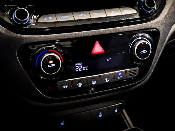 Hyundai Solaris II Рестайлинг с пробегом 2021 года, цена 1 715 000 рублей, 30505 км, седан, Автокод Объявления